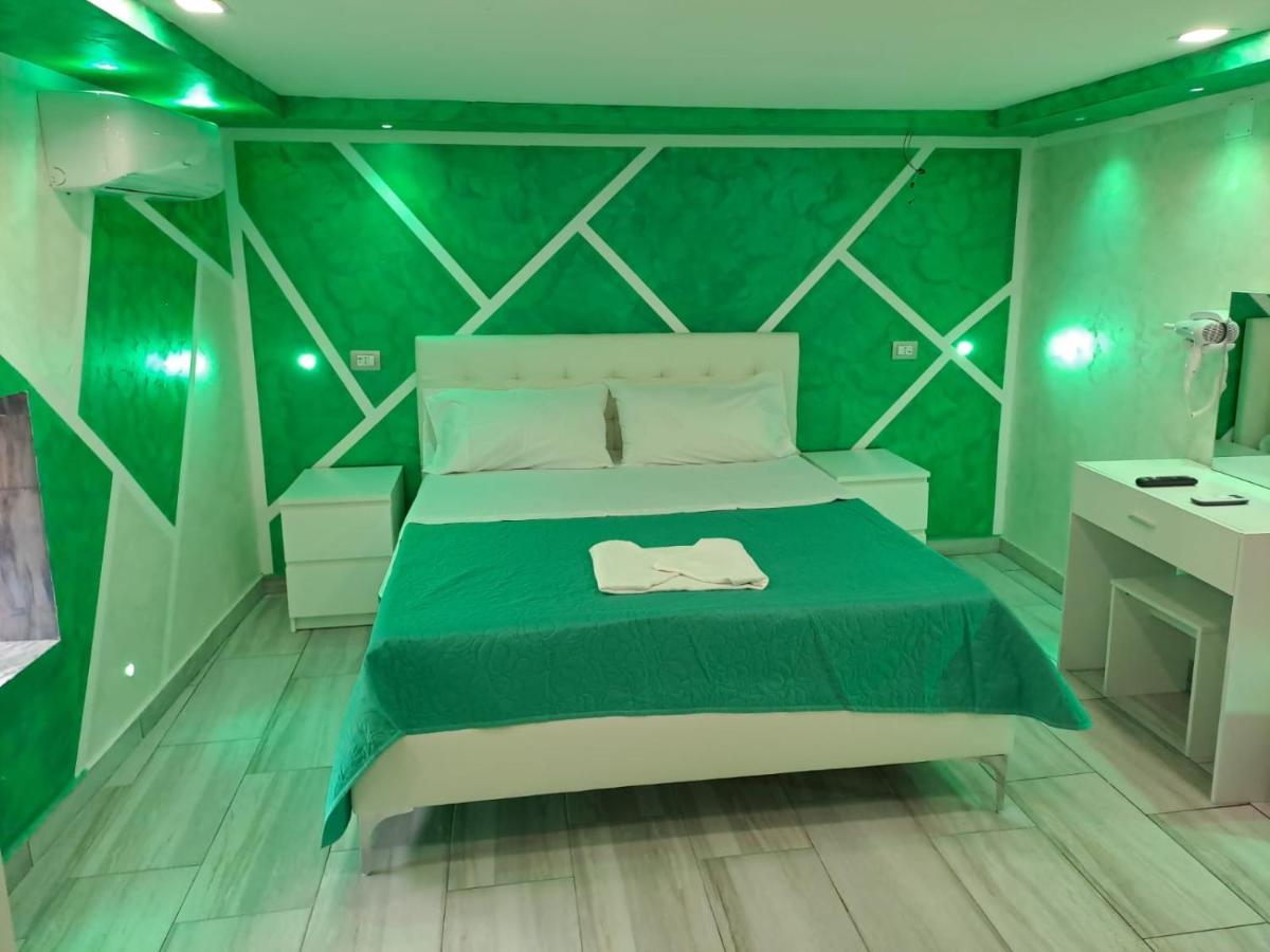 Clopat Vacanze2023 Hotel Naples Luaran gambar