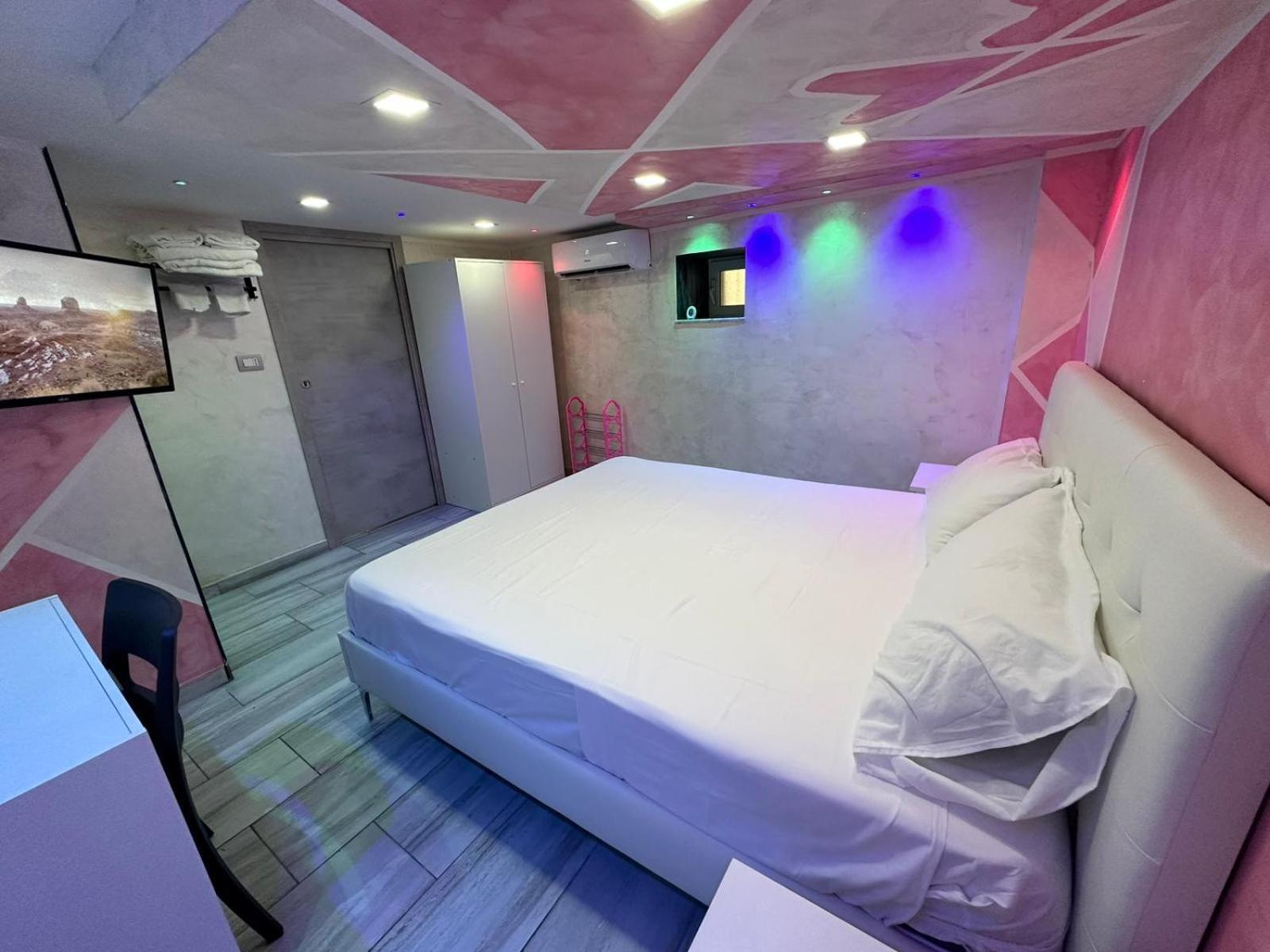 Clopat Vacanze2023 Hotel Naples Luaran gambar